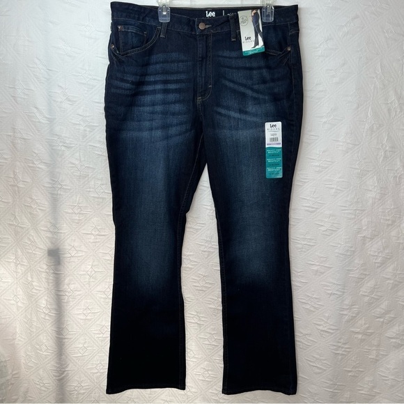 NWT. LEE RIDERS Woman’s Boot cut Jean’s - Picture 1 of 11